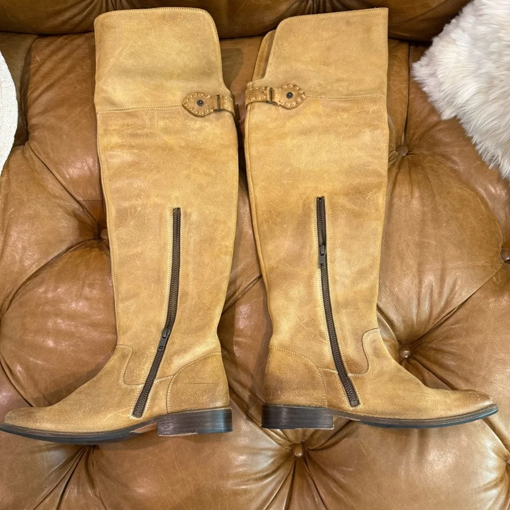 FRYE TAN LEATHER BOOTS CAN BE WORN HIGH OR FOLDED OVER EUC AND VINTAGE !